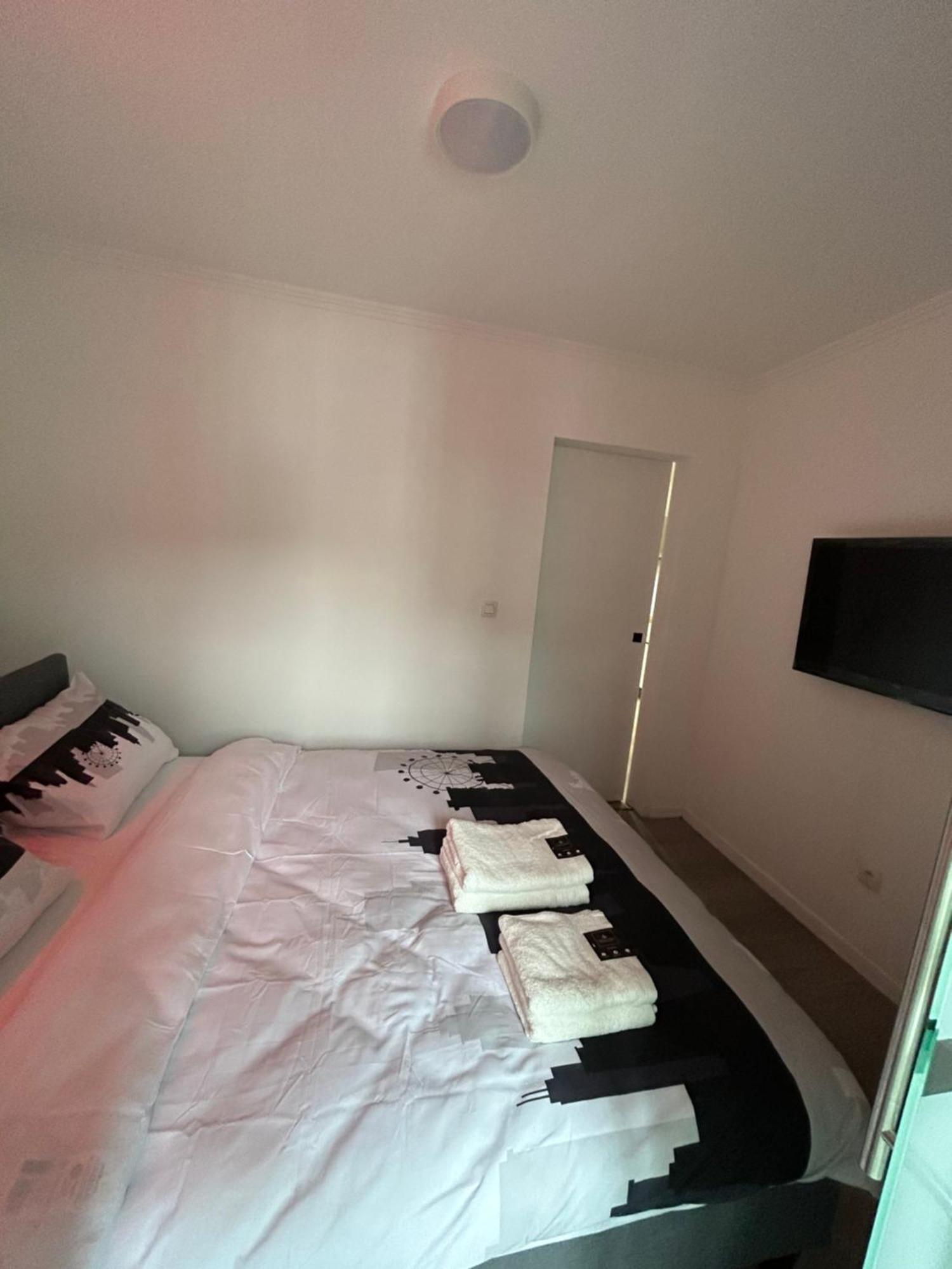 Foursuites Liège Exteriör bild