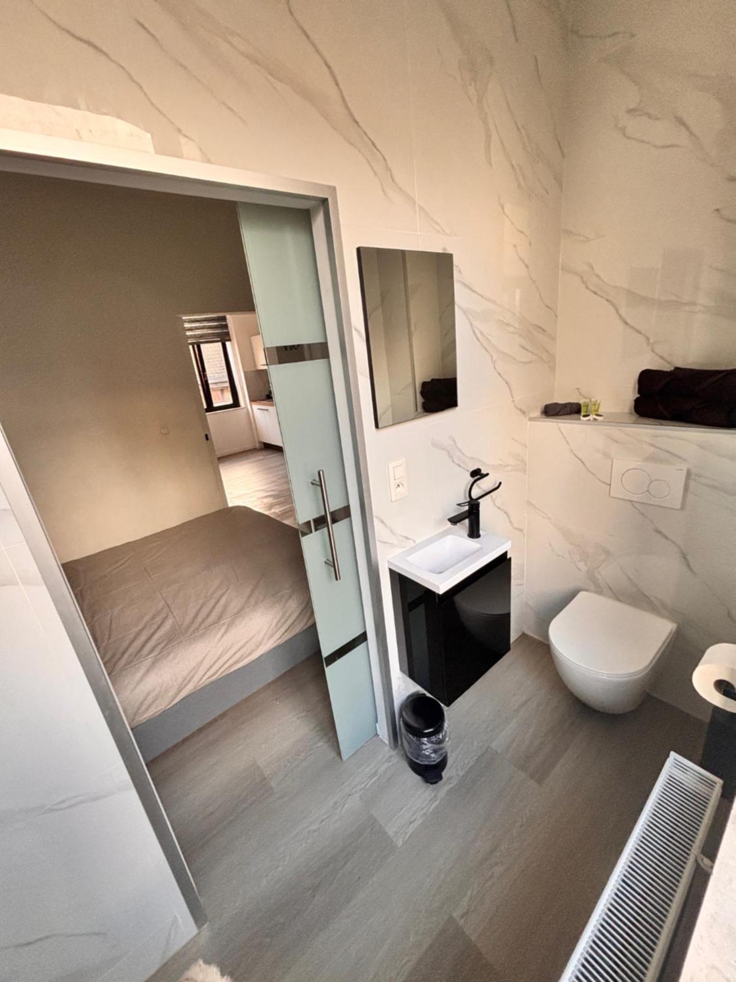 Foursuites Liège Exteriör bild